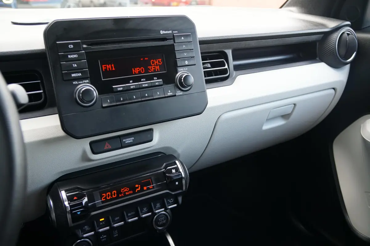 1.2 Stijl + LED / KEYLESS / STOELVERWARMING / CLIMATE CONTROL