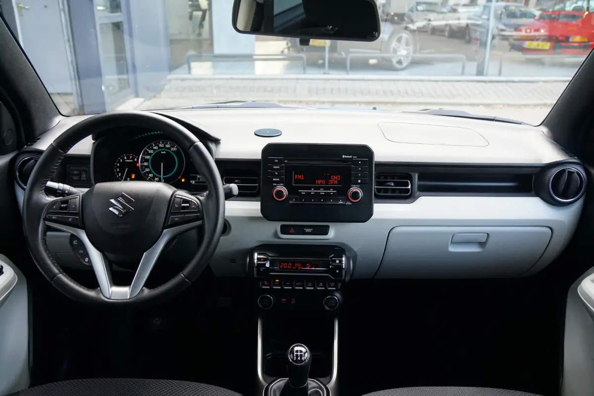 1.2 Stijl + LED / KEYLESS / STOELVERWARMING / CLIMATE CONTROL