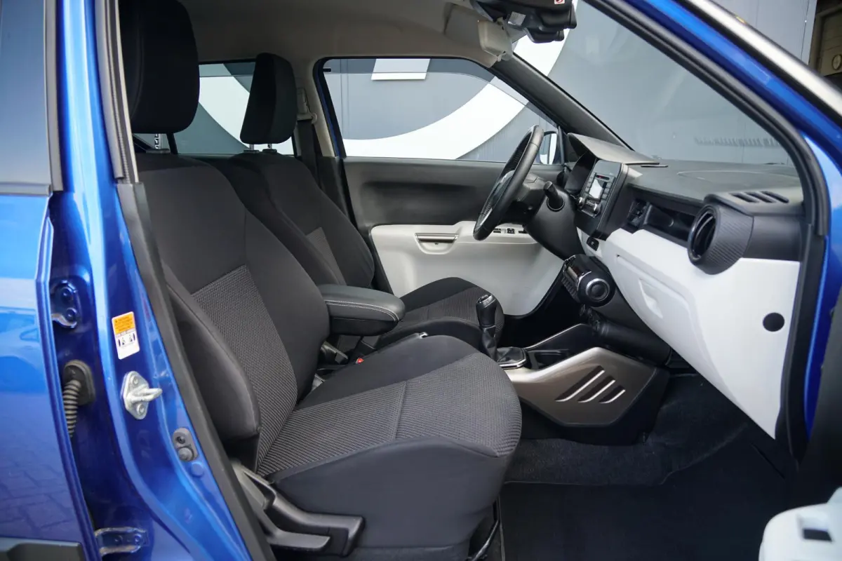 1.2 Stijl + LED / KEYLESS / STOELVERWARMING / CLIMATE CONTROL