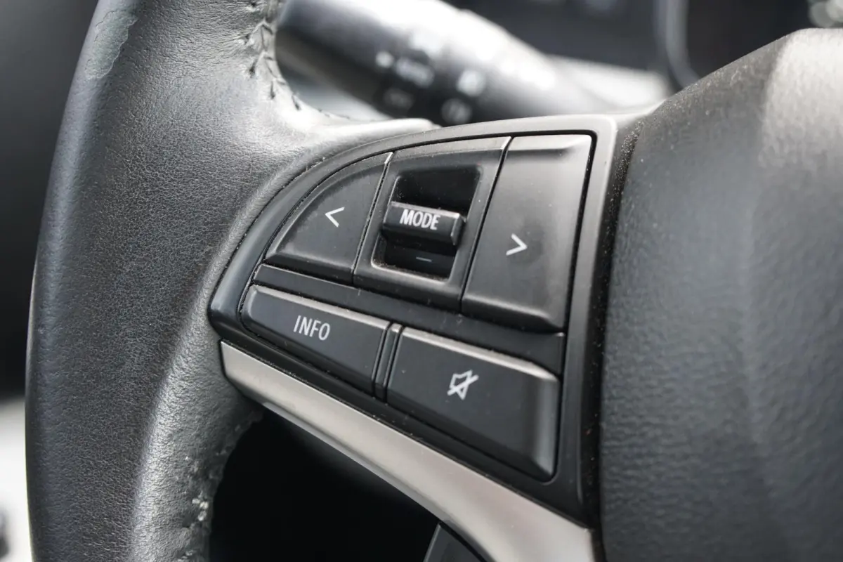 1.2 Stijl + LED / KEYLESS / STOELVERWARMING / CLIMATE CONTROL