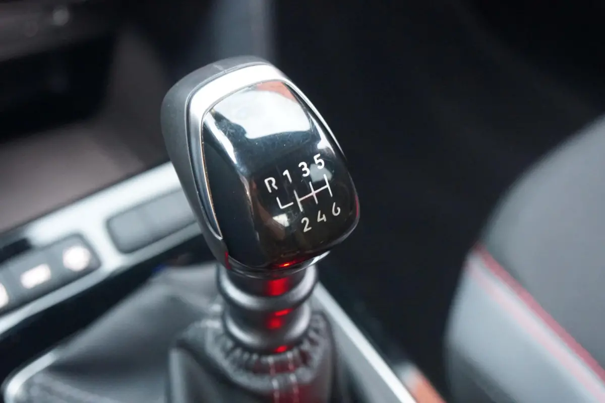 1.2 Turbo GS + CAMERA / STOELVERWARMING / NAVIGATIE