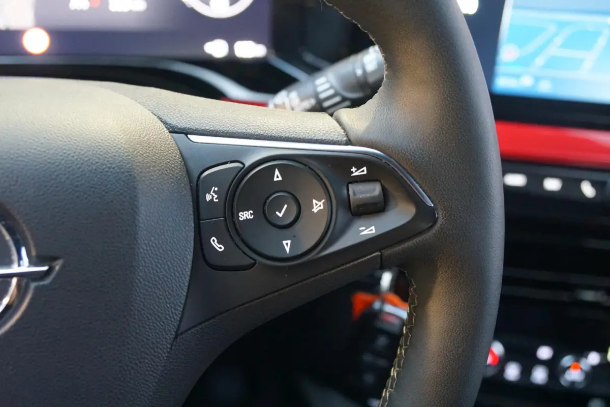 1.2 Turbo GS + CAMERA / STOELVERWARMING / NAVIGATIE