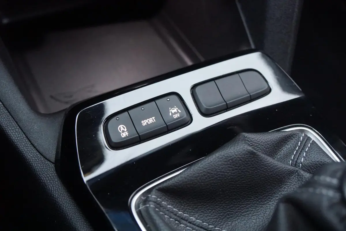 1.2 Turbo GS + CAMERA / STOELVERWARMING / NAVIGATIE