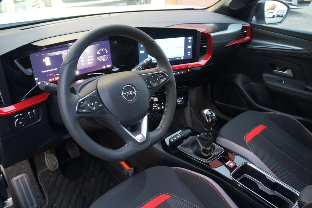 1.2 Turbo GS + CAMERA / STOELVERWARMING / NAVIGATIE