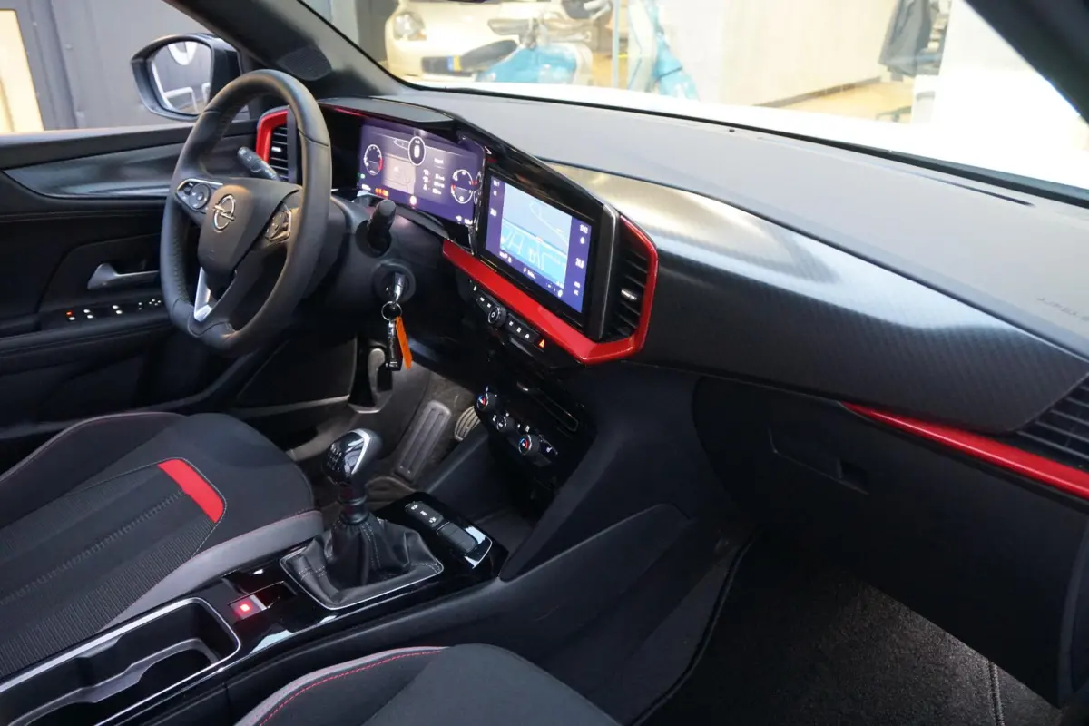 1.2 Turbo GS + CAMERA / STOELVERWARMING / NAVIGATIE