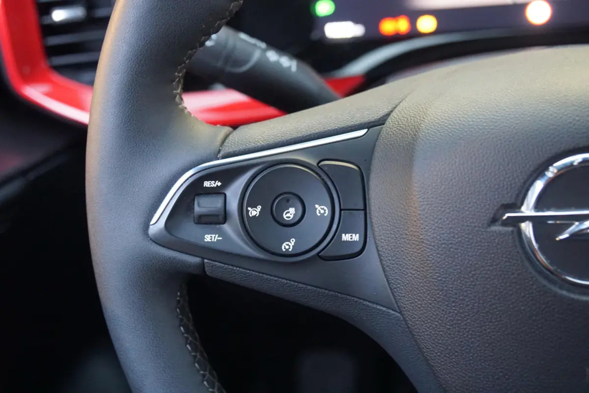 1.2 Turbo GS + CAMERA / STOELVERWARMING / NAVIGATIE
