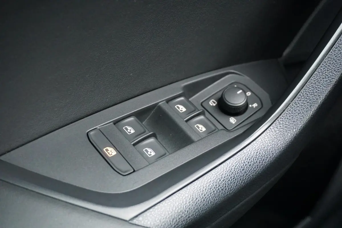 1.5 TSI Business Edition + SPORTSTOELEN / CAMERA / TREKHAAK ELEKTRISCH