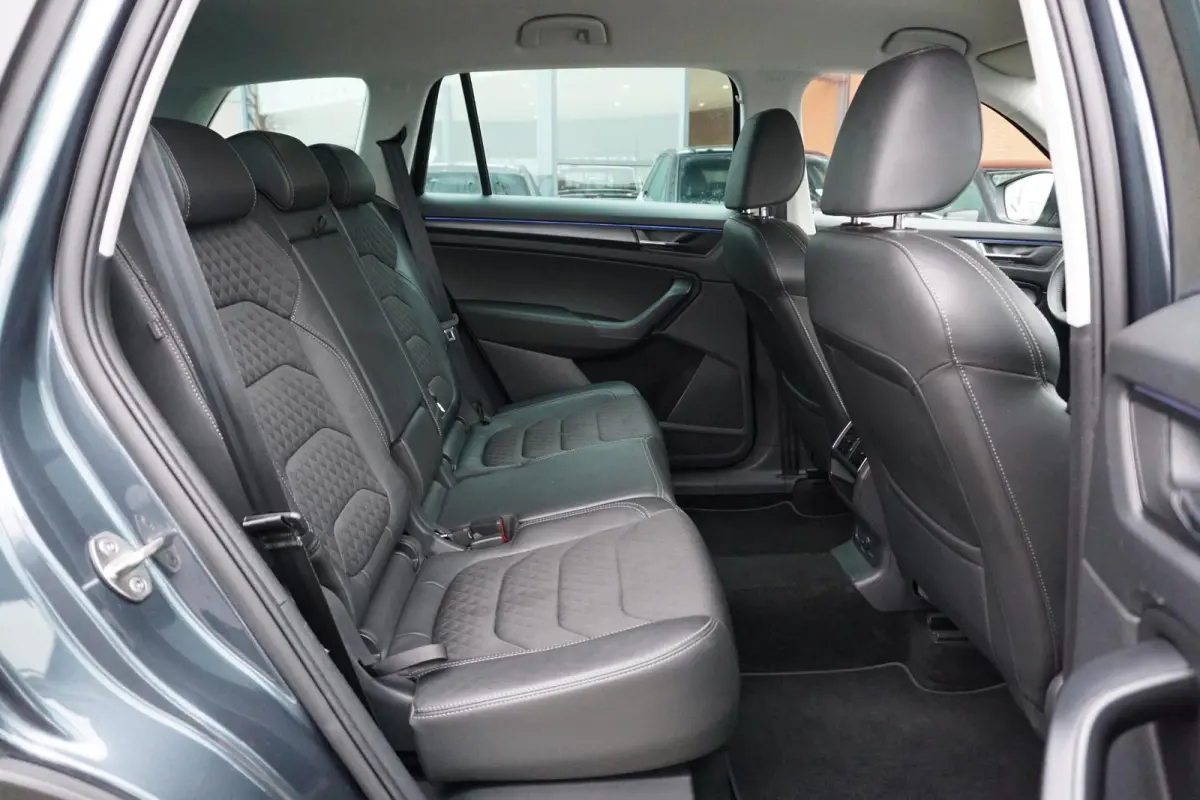 1.5 TSI Business Edition + SPORTSTOELEN / CAMERA / TREKHAAK ELEKTRISCH