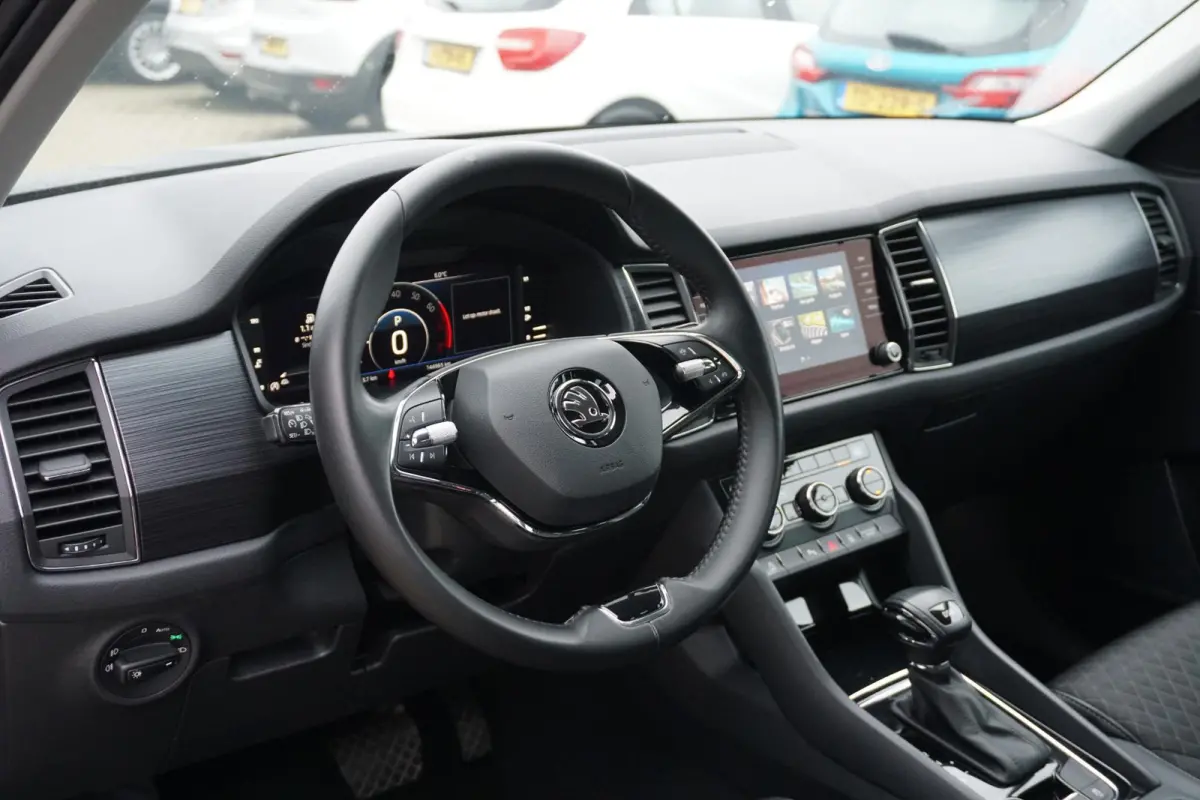 1.5 TSI Business Edition + SPORTSTOELEN / CAMERA / TREKHAAK ELEKTRISCH