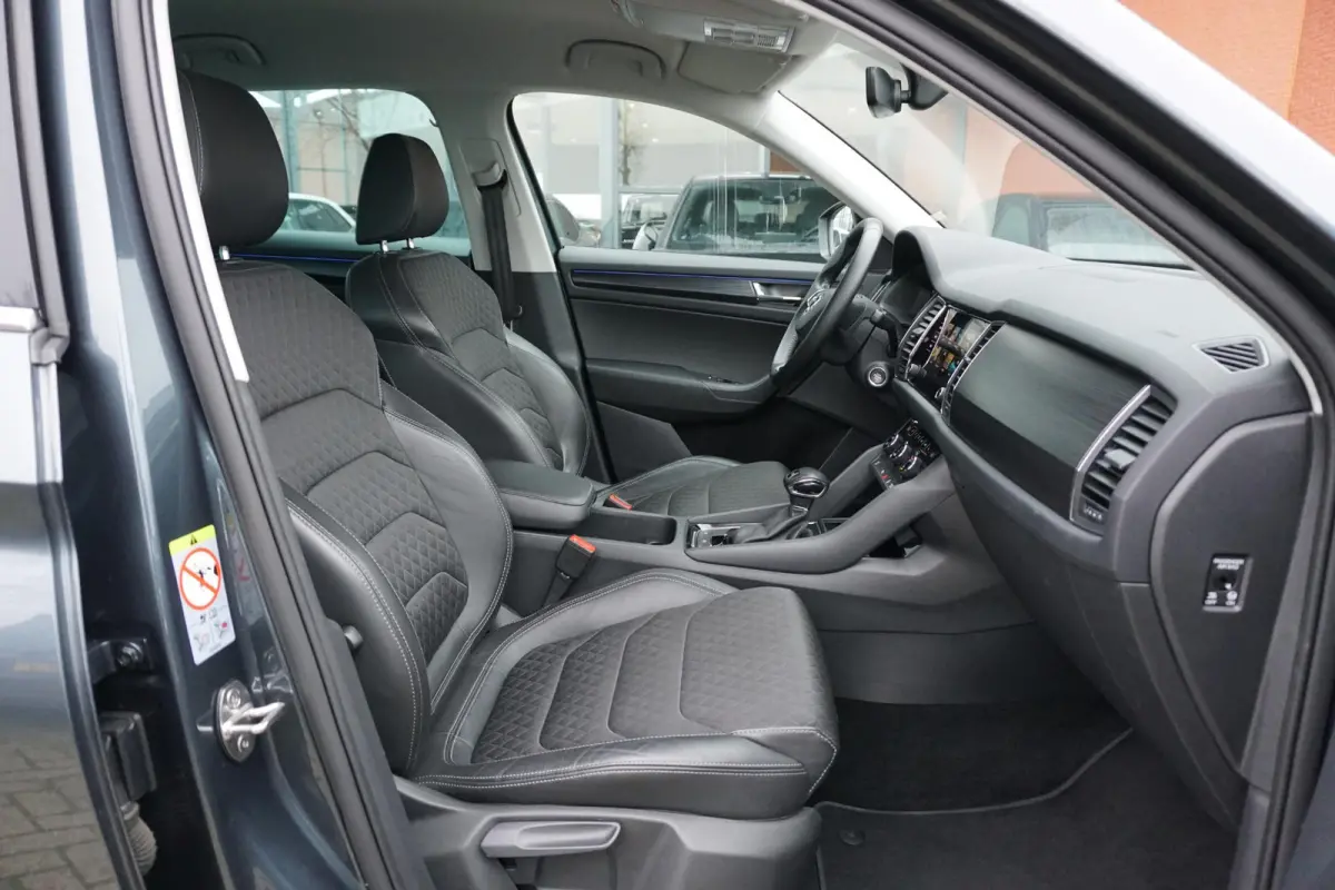 1.5 TSI Business Edition + SPORTSTOELEN / CAMERA / TREKHAAK ELEKTRISCH