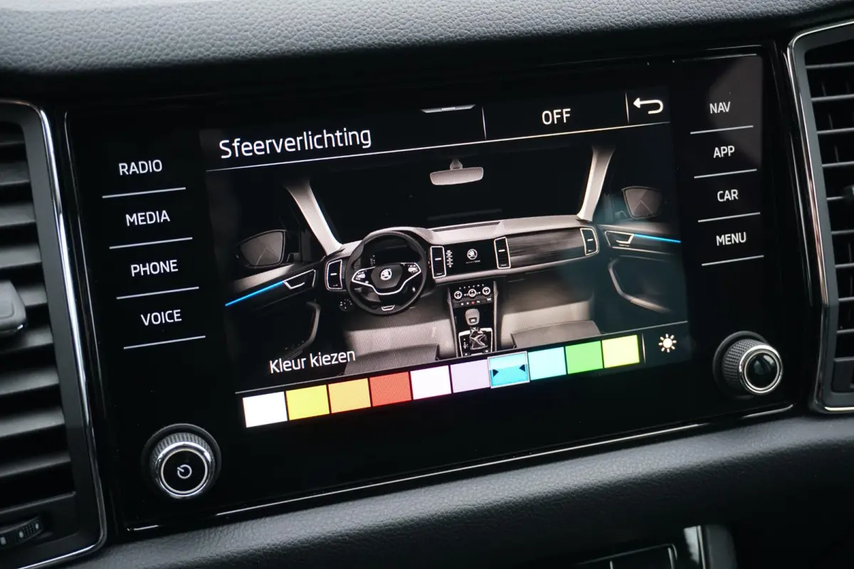 1.5 TSI Business Edition + SPORTSTOELEN / CAMERA / TREKHAAK ELEKTRISCH