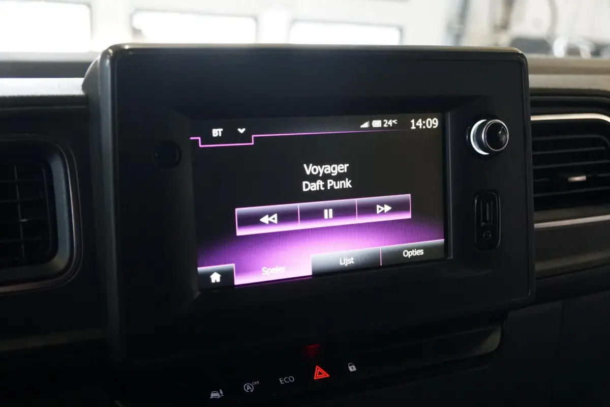 2.3 TURBO 150 PK L2H2 + 2500 KG TREKHAAK / CAMERA / CARPLAY / NAVIGATIE