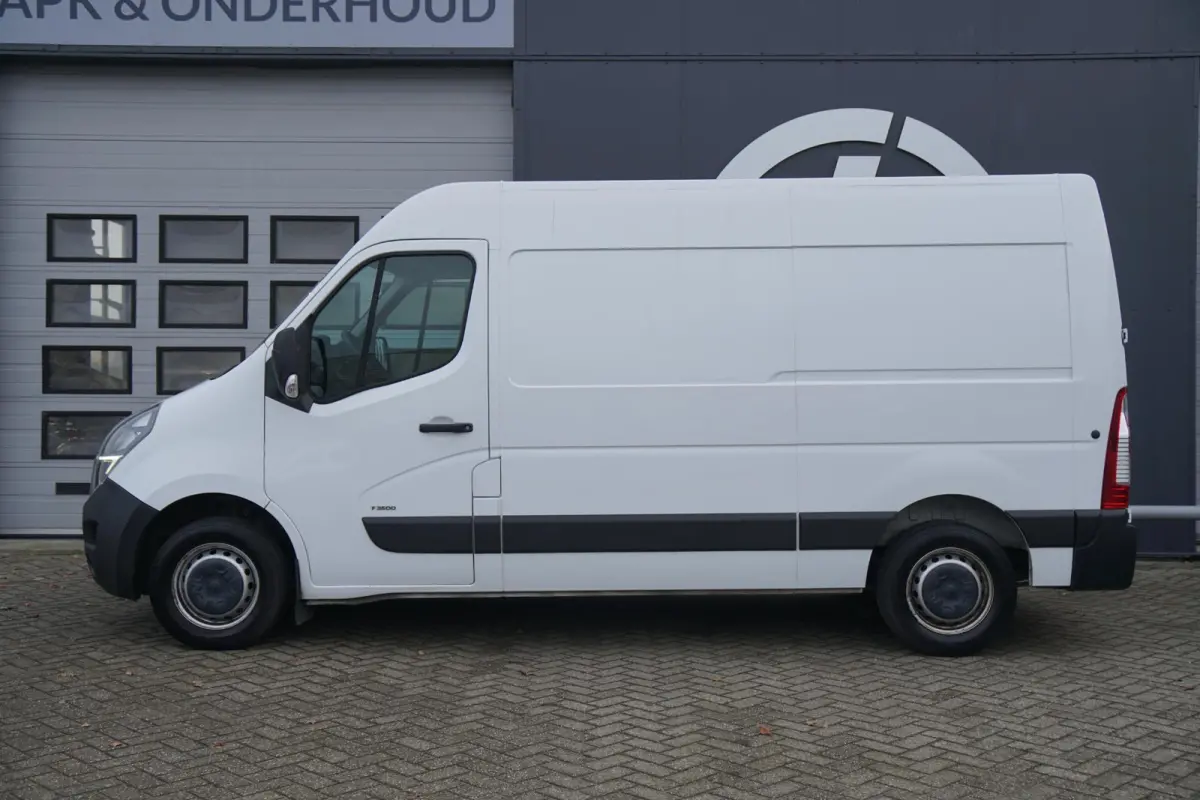 2.3 TURBO 150 PK L2H2 + 2500 KG TREKHAAK / CAMERA / CARPLAY / NAVIGATIE