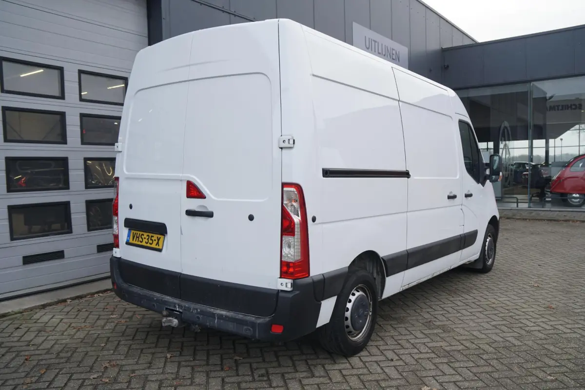 2.3 TURBO 150 PK L2H2 + 2500 KG TREKHAAK / CAMERA / CARPLAY / NAVIGATIE