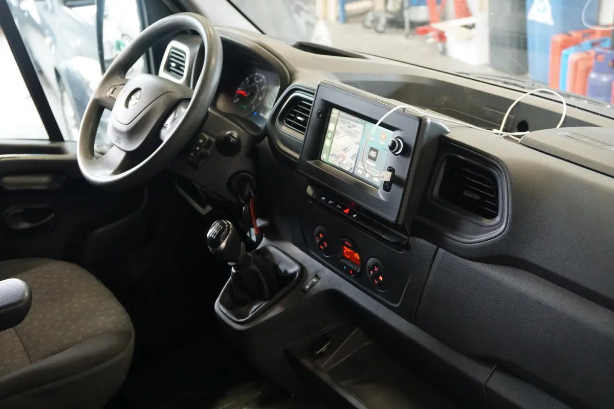 2.3 TURBO 150 PK L2H2 + 2500 KG TREKHAAK / CAMERA / CARPLAY / NAVIGATIE