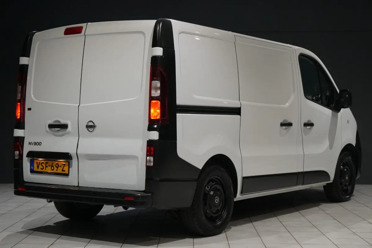 1.6 dCi 95 L1H1 Visia + INBOUW / OMVORMER / SENSOREN