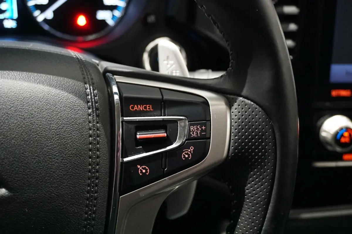 2.4 PHEV Pure + TREKHAAK / CARPLAY / CAMERA / STOELVERWARMING /