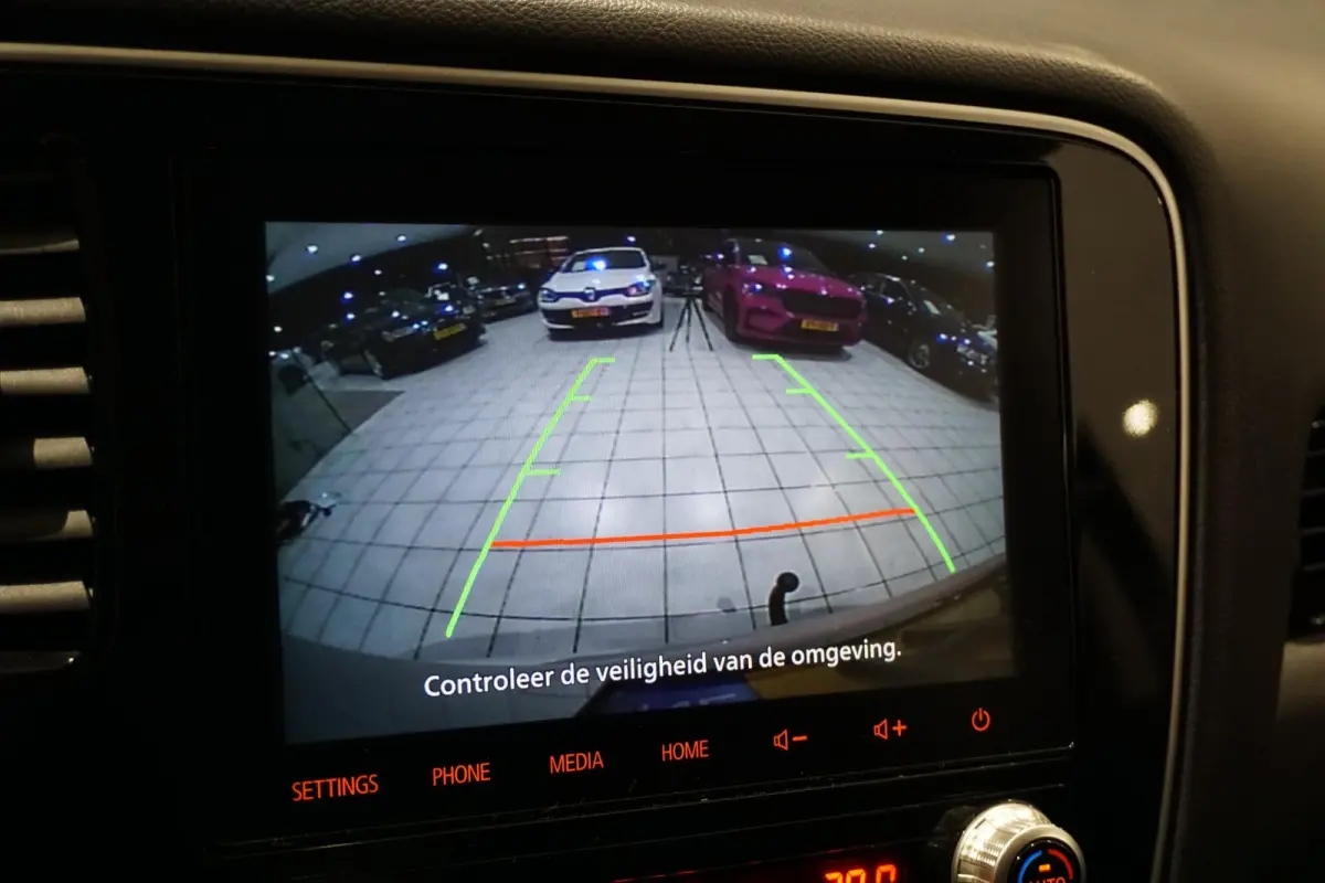2.4 PHEV Pure + TREKHAAK / CARPLAY / CAMERA / STOELVERWARMING /