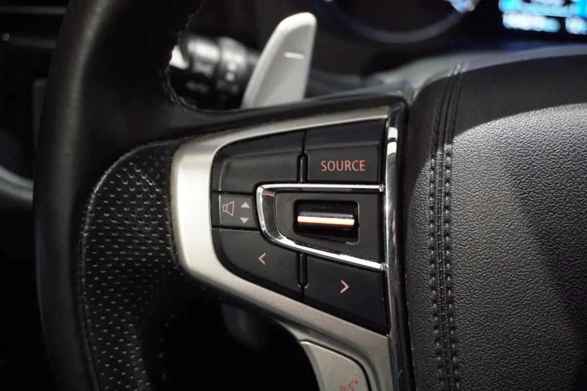 2.4 PHEV Pure + TREKHAAK / CARPLAY / CAMERA / STOELVERWARMING /