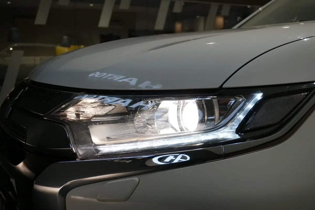 2.4 PHEV Pure + TREKHAAK / CARPLAY / CAMERA / STOELVERWARMING /