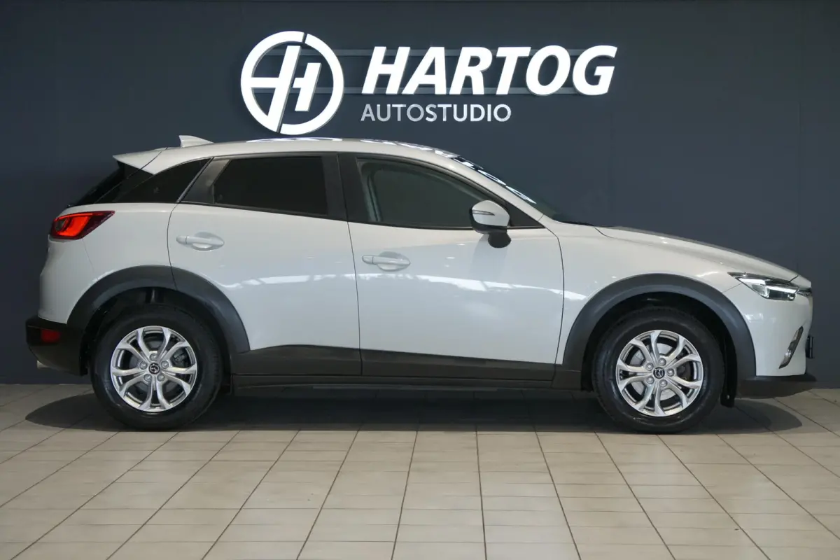 2.0 SkyActiv-G 120 S + LED / NAVIGATIE / SENSOREN / STOELVERWARMING