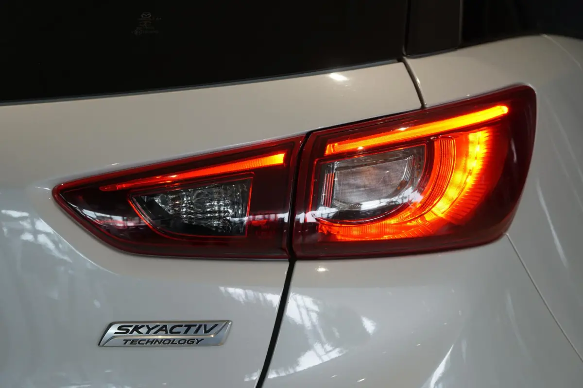 2.0 SkyActiv-G 120 S + LED / NAVIGATIE / SENSOREN / STOELVERWARMING