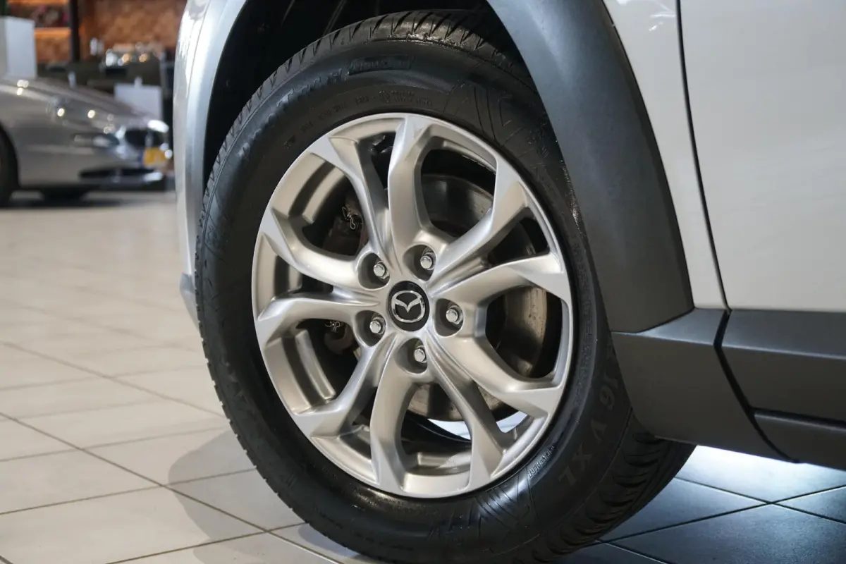 2.0 SkyActiv-G 120 S + LED / NAVIGATIE / SENSOREN / STOELVERWARMING