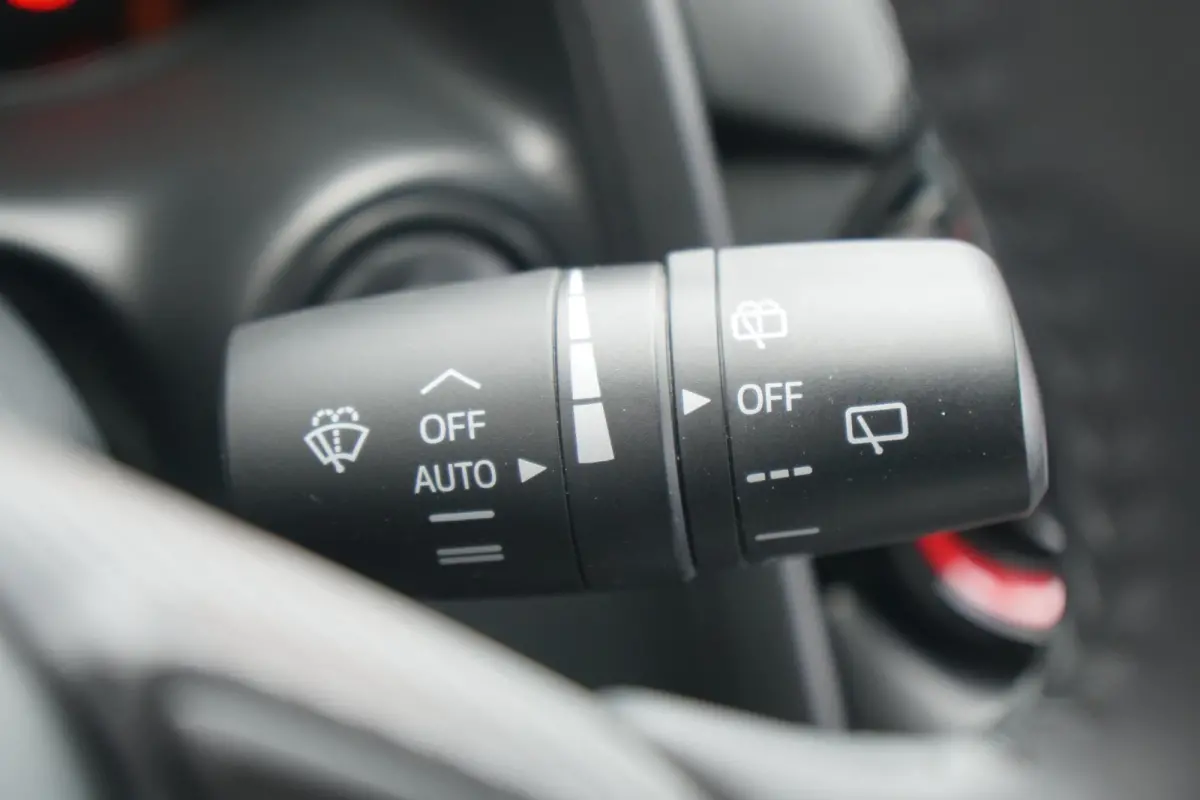 2.0 SkyActiv-G 120 S + LED / NAVIGATIE / SENSOREN / STOELVERWARMING