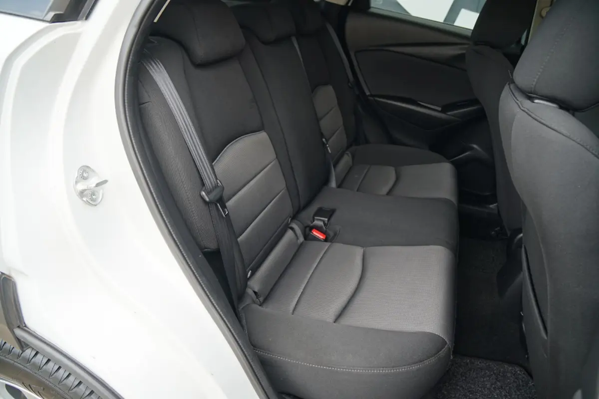 2.0 SkyActiv-G 120 S + LED / NAVIGATIE / SENSOREN / STOELVERWARMING