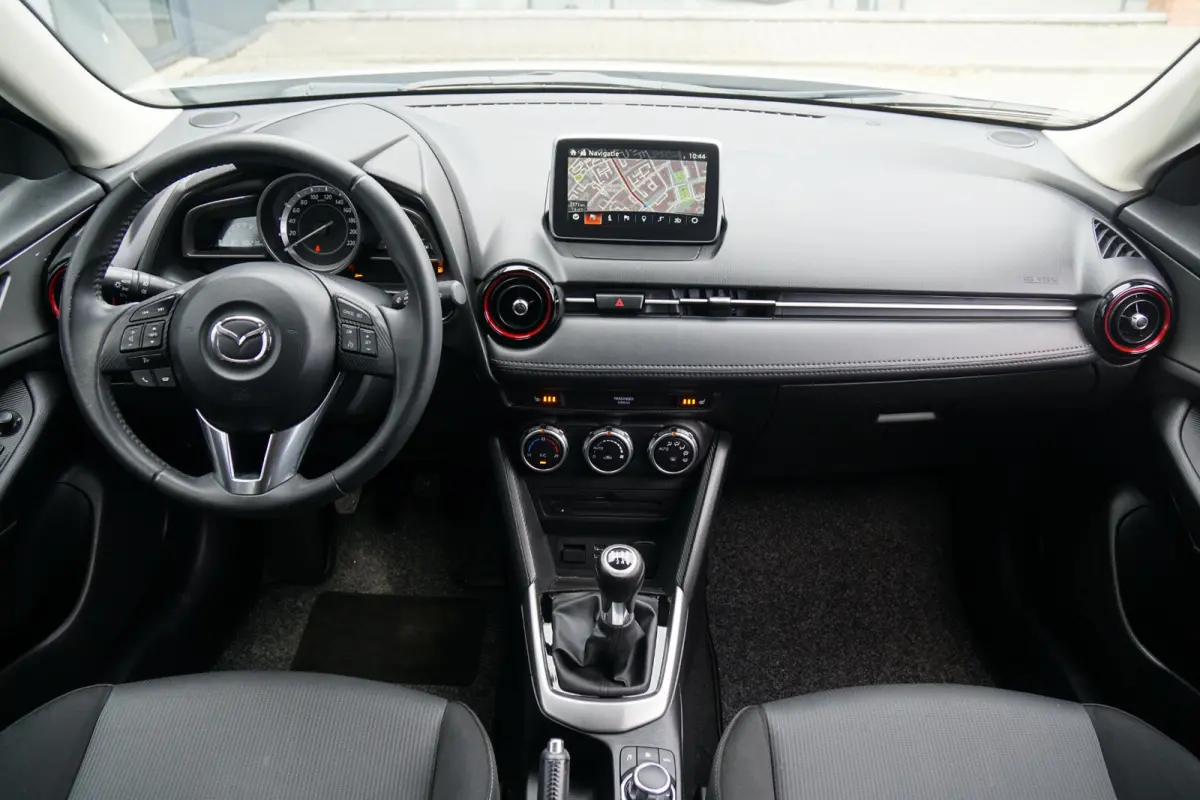 2.0 SkyActiv-G 120 S + LED / NAVIGATIE / SENSOREN / STOELVERWARMING
