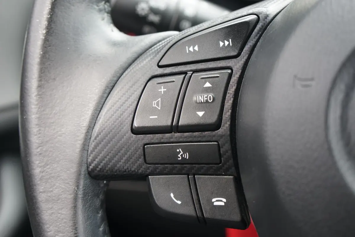 2.0 SkyActiv-G 120 S + LED / NAVIGATIE / SENSOREN / STOELVERWARMING