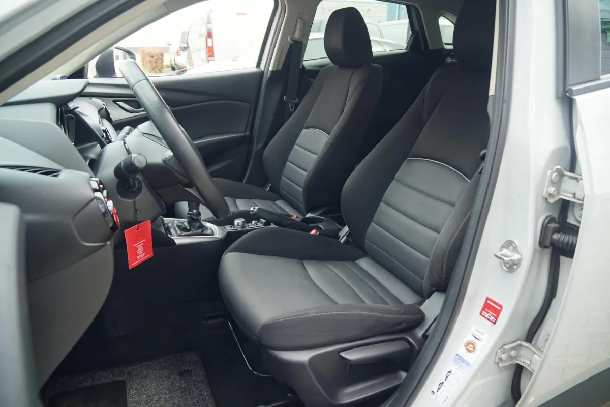 2.0 SkyActiv-G 120 S + LED / NAVIGATIE / SENSOREN / STOELVERWARMING