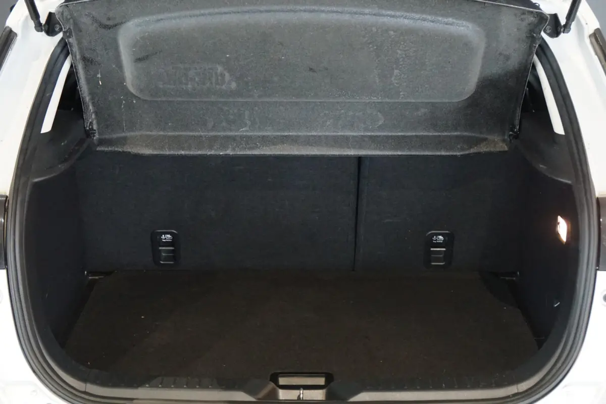 2.0 SkyActiv-G 120 S + LED / NAVIGATIE / SENSOREN / STOELVERWARMING