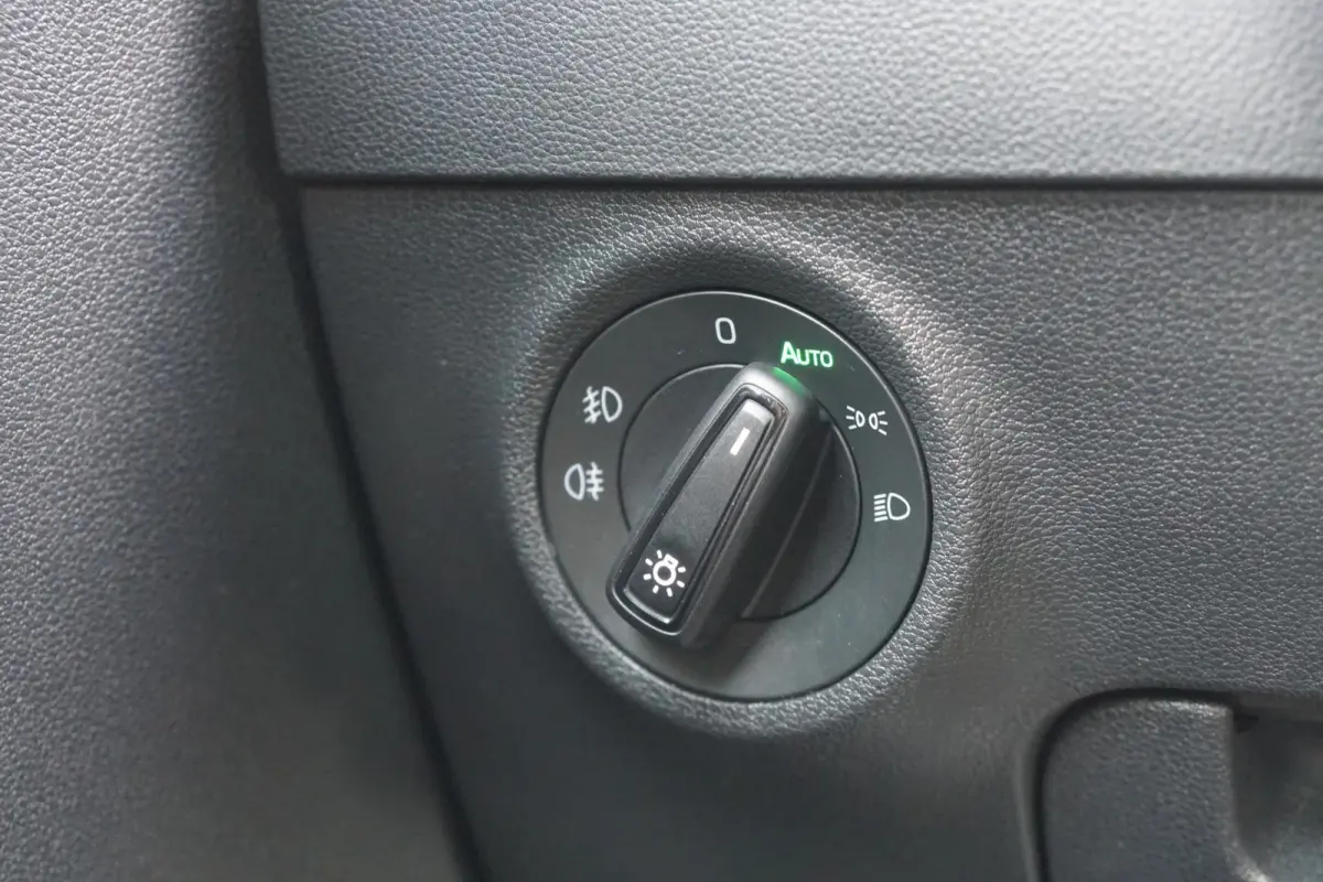 1.5 TSI ACT Sportline Business *EERSTE EIGENAAR* + KEYLESS / CAMERA / CANTON AUDIO / TREKHAAK