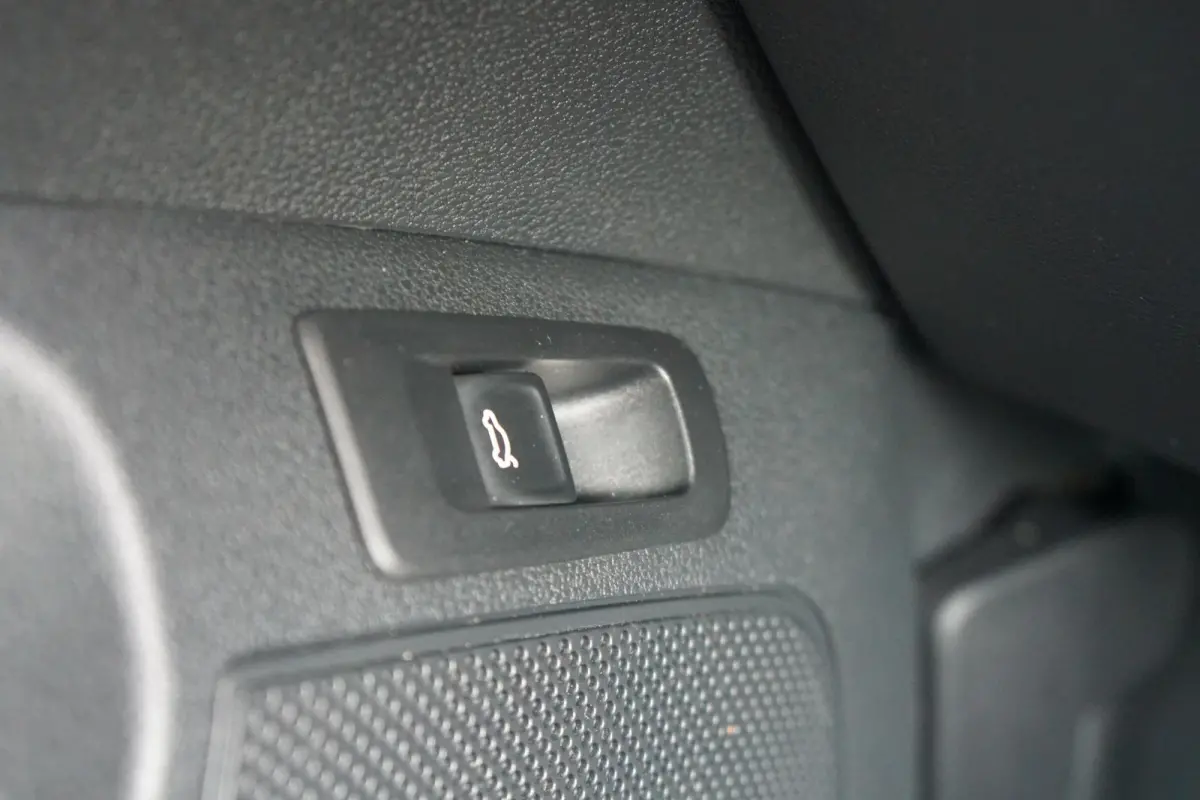 1.5 TSI ACT Sportline Business *EERSTE EIGENAAR* + KEYLESS / CAMERA / CANTON AUDIO / TREKHAAK