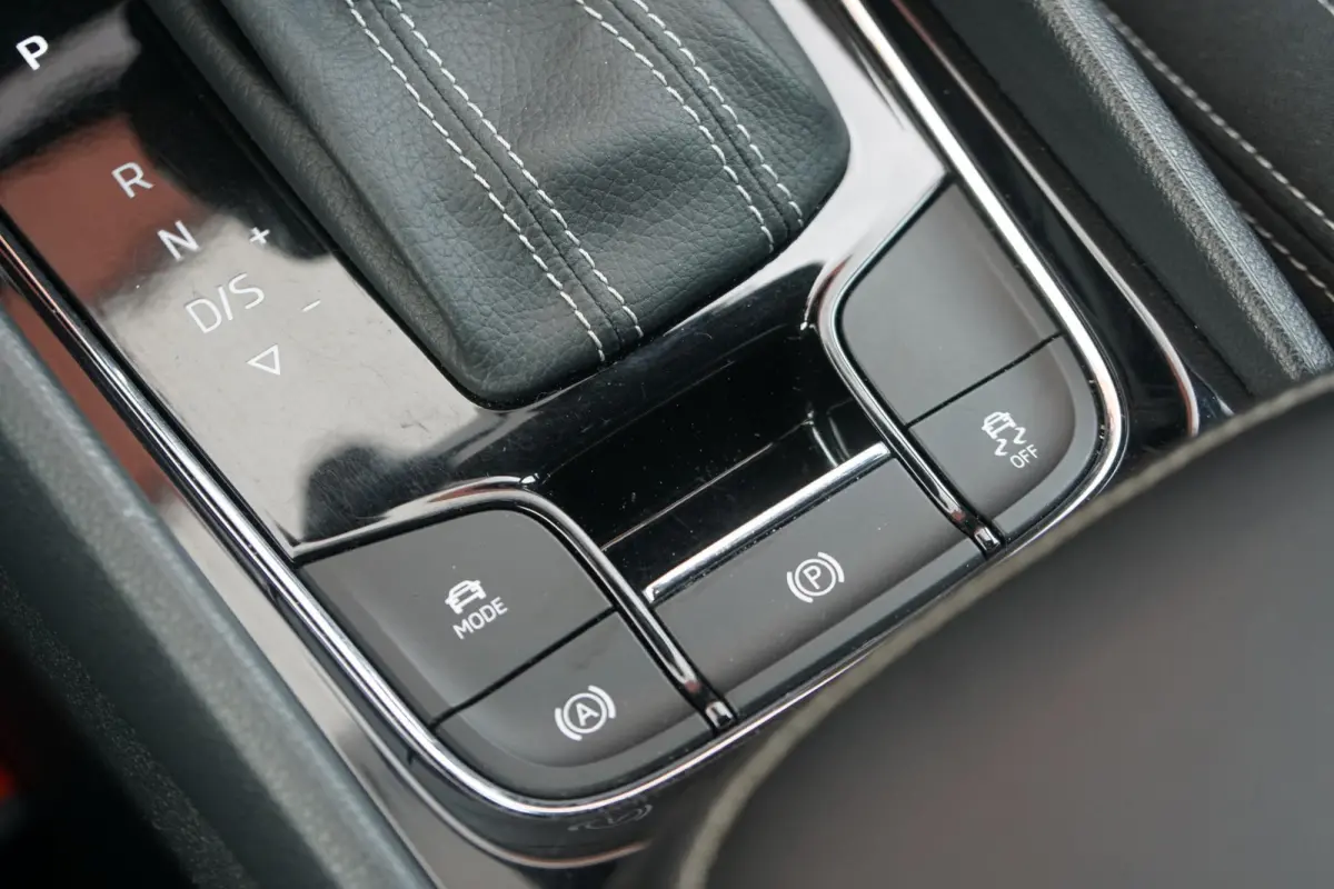 1.5 TSI ACT Sportline Business *EERSTE EIGENAAR* + KEYLESS / CAMERA / CANTON AUDIO / TREKHAAK