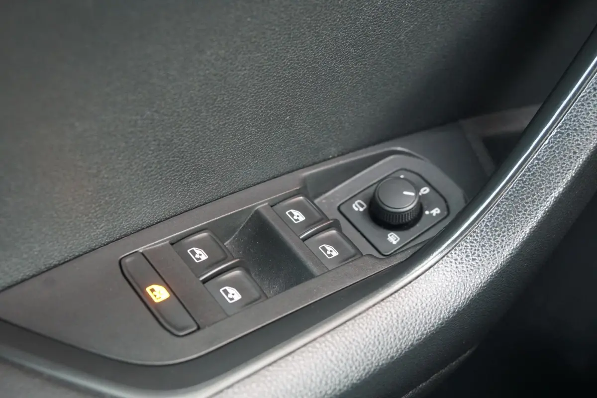 1.5 TSI ACT Sportline Business *EERSTE EIGENAAR* + KEYLESS / CAMERA / CANTON AUDIO / TREKHAAK