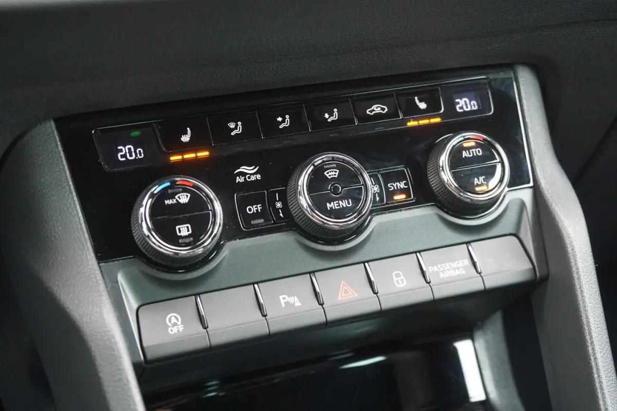 1.5 TSI ACT Sportline Business *EERSTE EIGENAAR* + KEYLESS / CAMERA / CANTON AUDIO / TREKHAAK