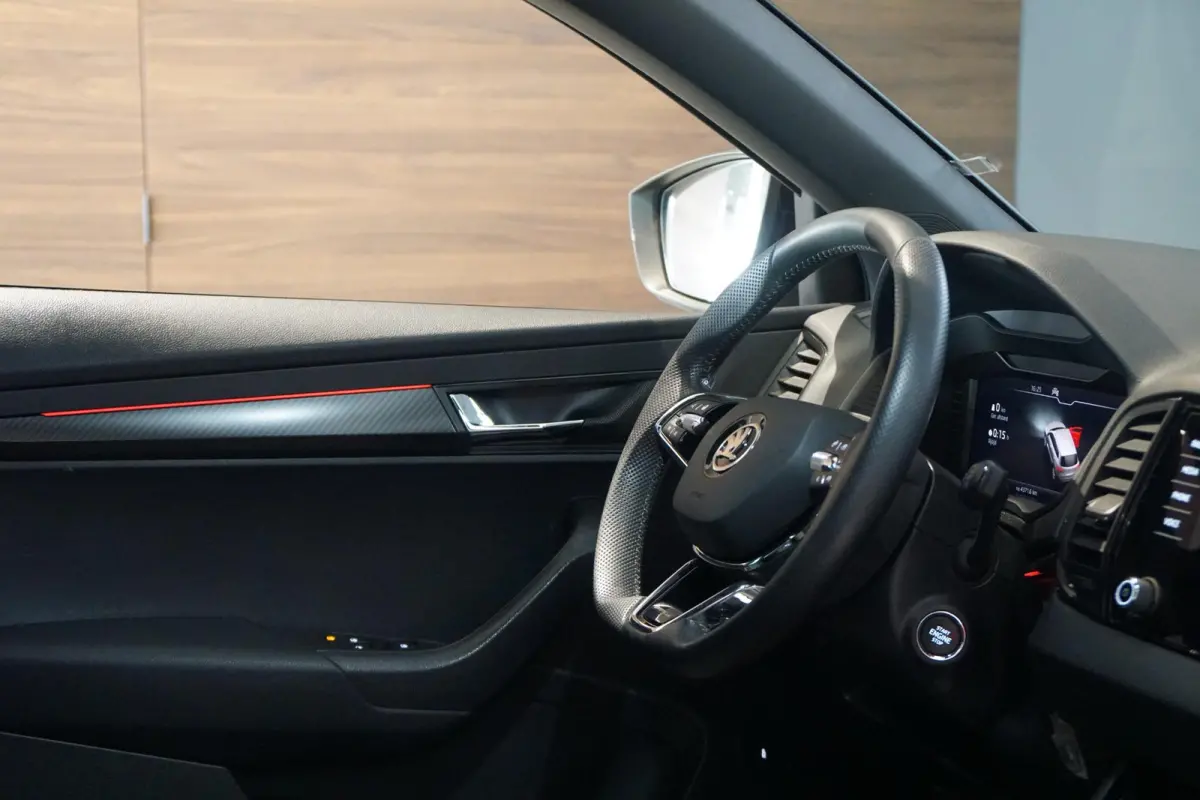 1.5 TSI ACT Sportline Business *EERSTE EIGENAAR* + KEYLESS / CAMERA / CANTON AUDIO / TREKHAAK