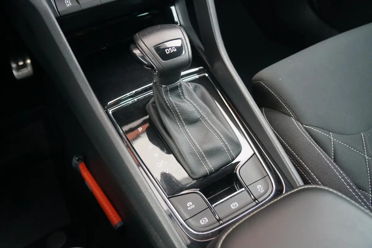 1.5 TSI ACT Sportline Business *EERSTE EIGENAAR* + KEYLESS / CAMERA / CANTON AUDIO / TREKHAAK