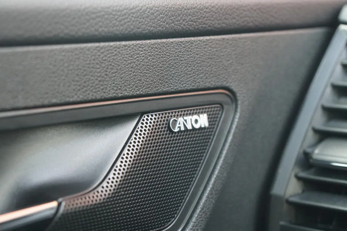 1.5 TSI ACT Sportline Business *EERSTE EIGENAAR* + KEYLESS / CAMERA / CANTON AUDIO / TREKHAAK