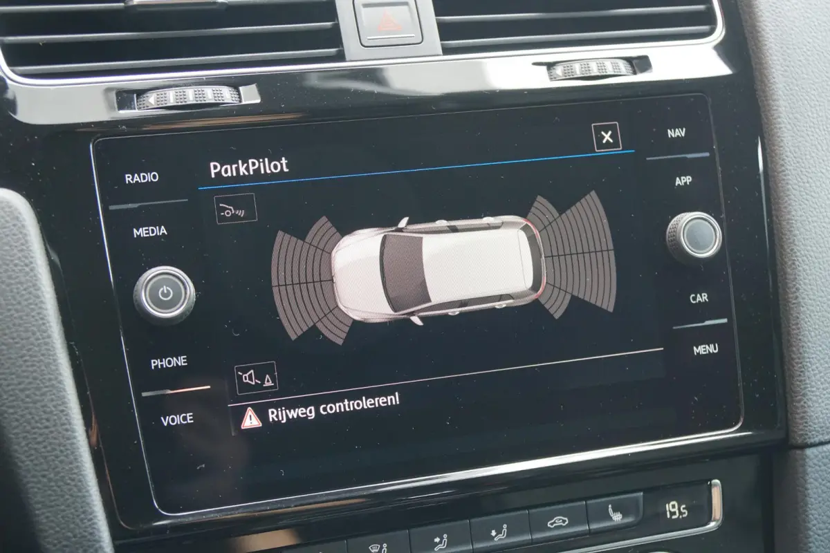 2.0 TDI GTD *INCL BTW* DSG / LEDER / CAMERA / LED / CARPLAY / ACC