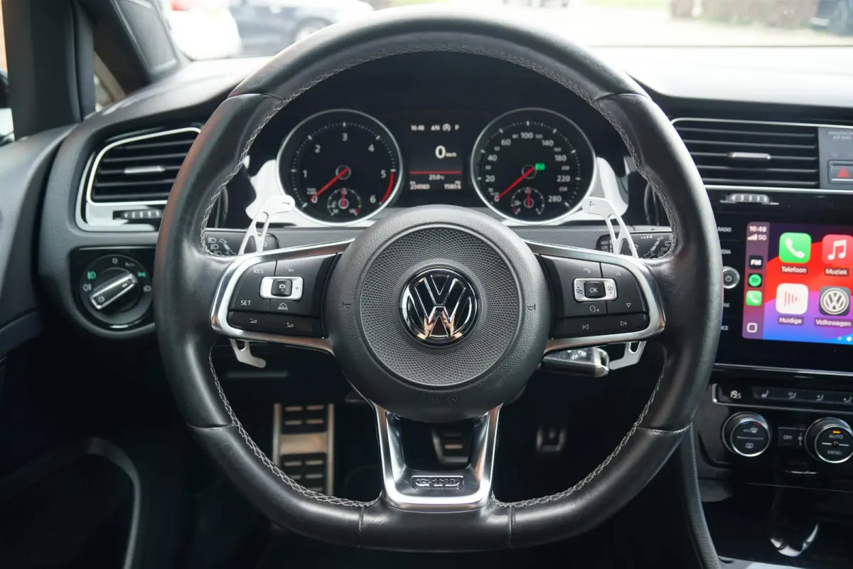 2.0 TDI GTD *INCL BTW* DSG / LEDER / CAMERA / LED / CARPLAY / ACC
