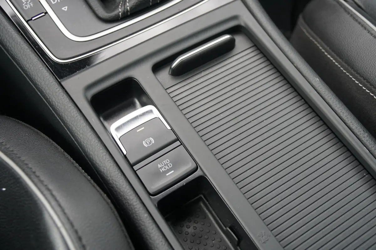 2.0 TDI GTD *INCL BTW* DSG / LEDER / CAMERA / LED / CARPLAY / ACC