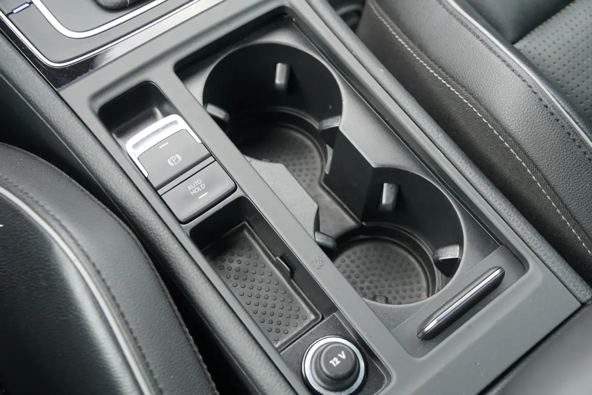 2.0 TDI GTD *INCL BTW* DSG / LEDER / CAMERA / LED / CARPLAY / ACC