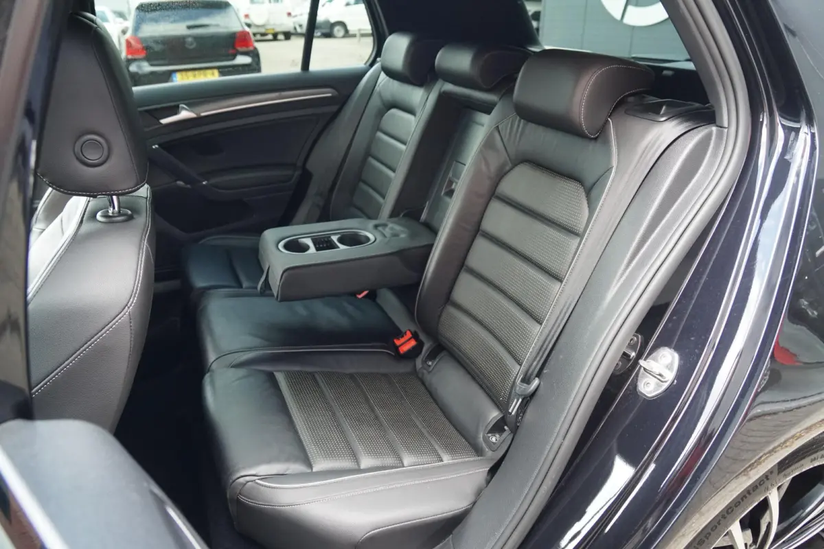 2.0 TDI GTD *INCL BTW* DSG / LEDER / CAMERA / LED / CARPLAY / ACC