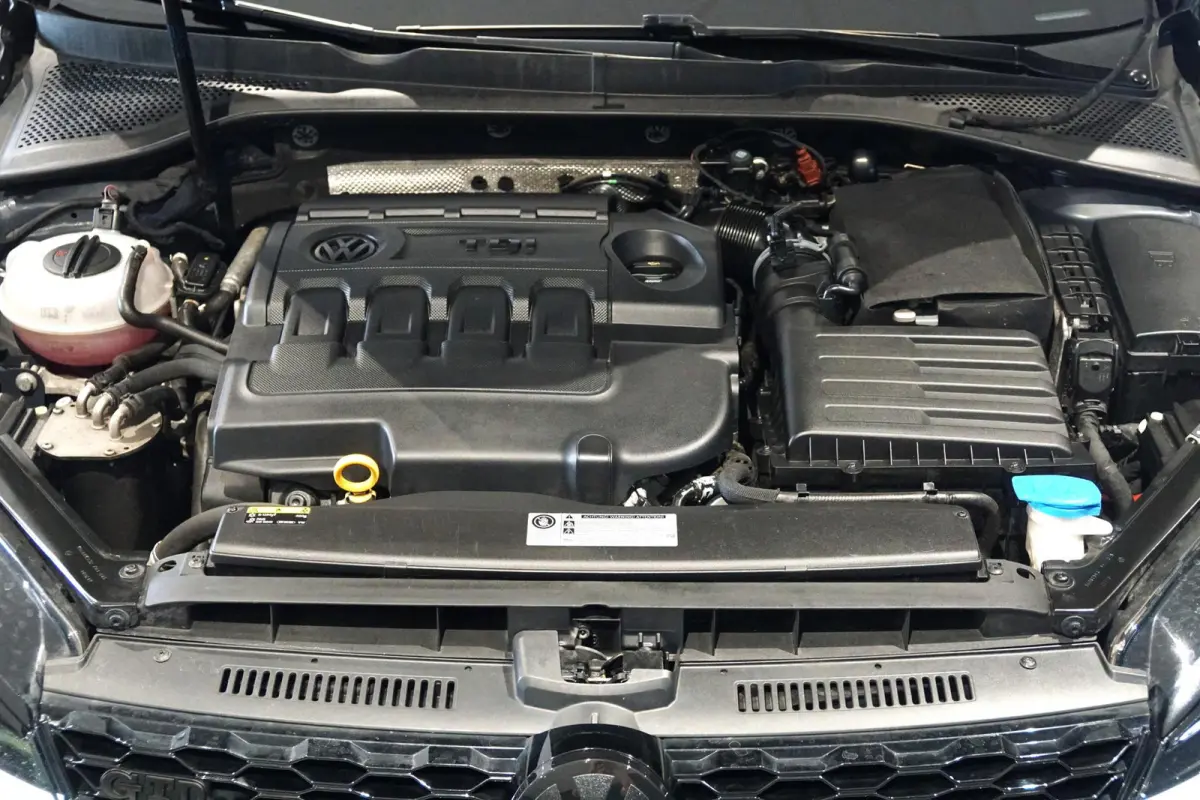 2.0 TDI GTD *INCL BTW* DSG / LEDER / CAMERA / LED / CARPLAY / ACC