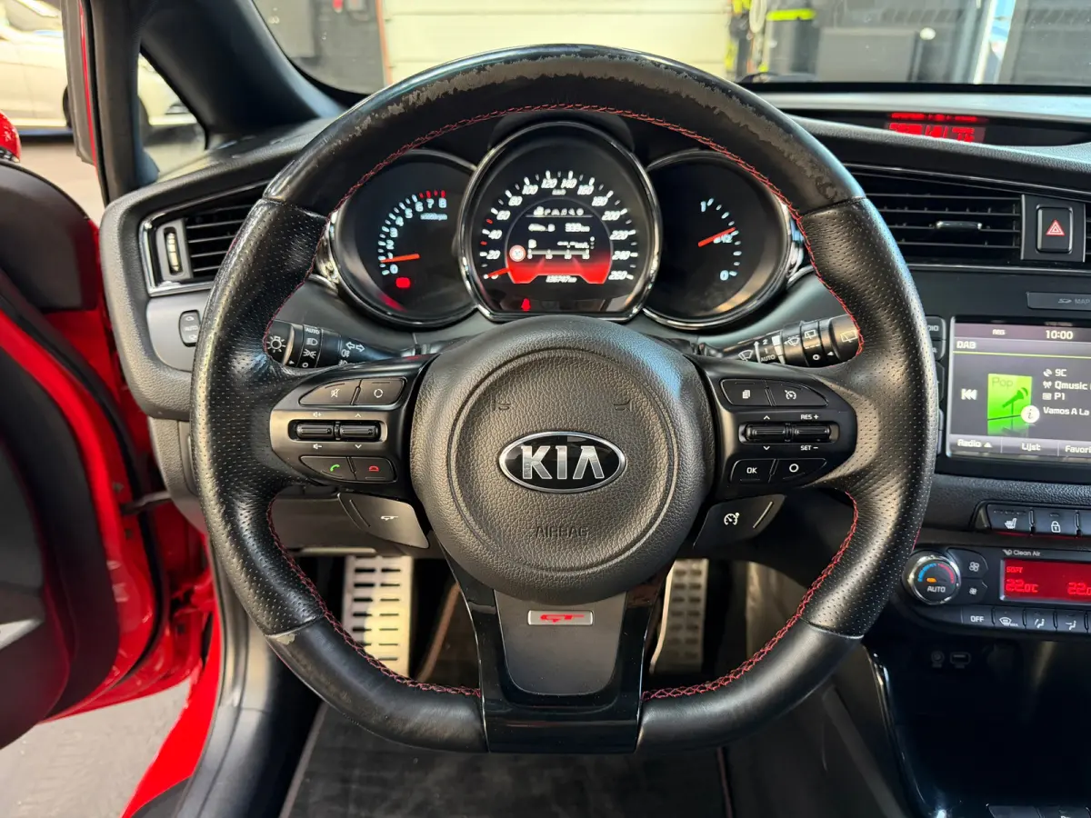Pro_cee'd 1.6 T-GDi GT | 204PK | Pano | Alcantara | Stoelverwarming | DAB | Climate