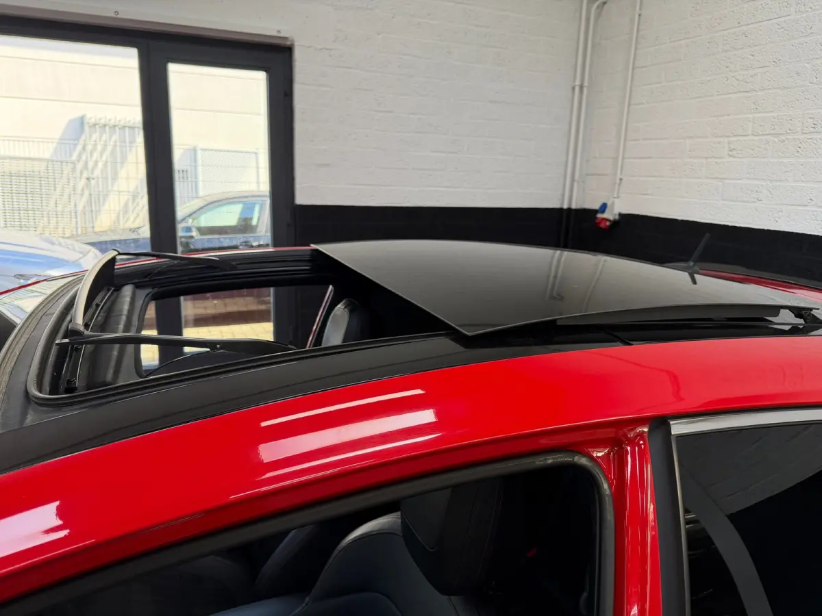 Pro_cee'd 1.6 T-GDi GT | 204PK | Pano | Alcantara | Stoelverwarming | DAB | Climate