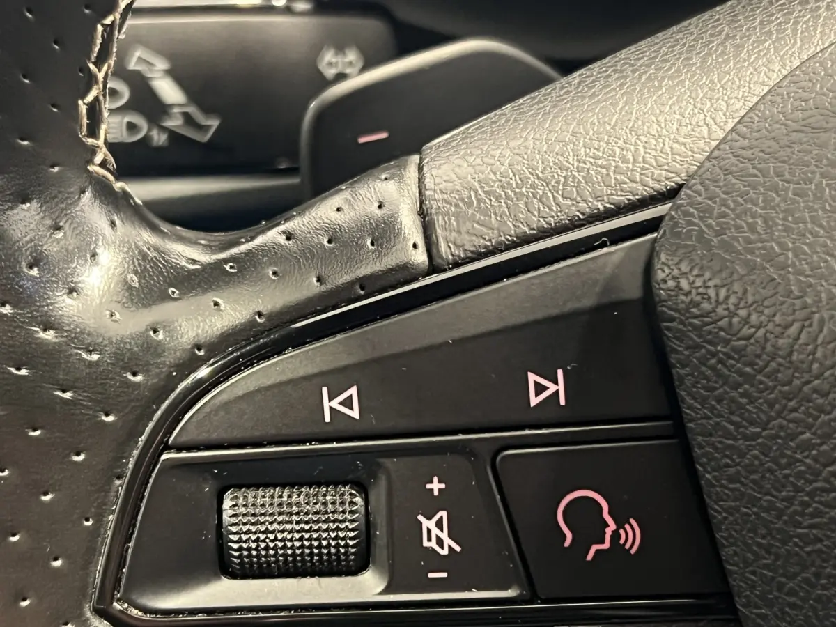 2.0 TSI CUPRA | 290PK! | Navigatie/Android/Apple Carplay | Stoelverwarming | PDC V+A | Cruise Control | Achteruitrijcamera | LMV 19"